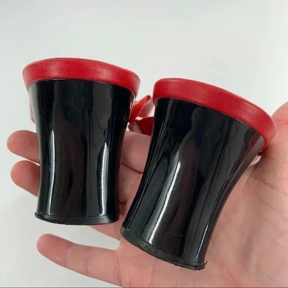 Etienne Aigner Kristy heels size 7.5 red leather slip on t-strap vintage 90s - Picture 9 of 13